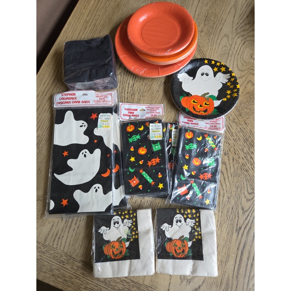 Vintage Halloween Decor Party Napkins Plates Grab Bags New NOS Ghosts C A Reed - Picture 3 of 16